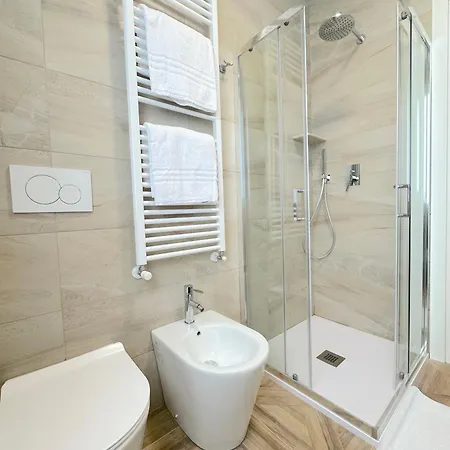 Laura Relais * Bologna