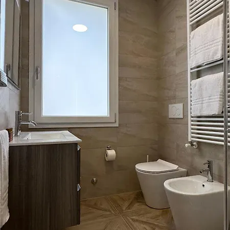 Laura Relais * Bologna