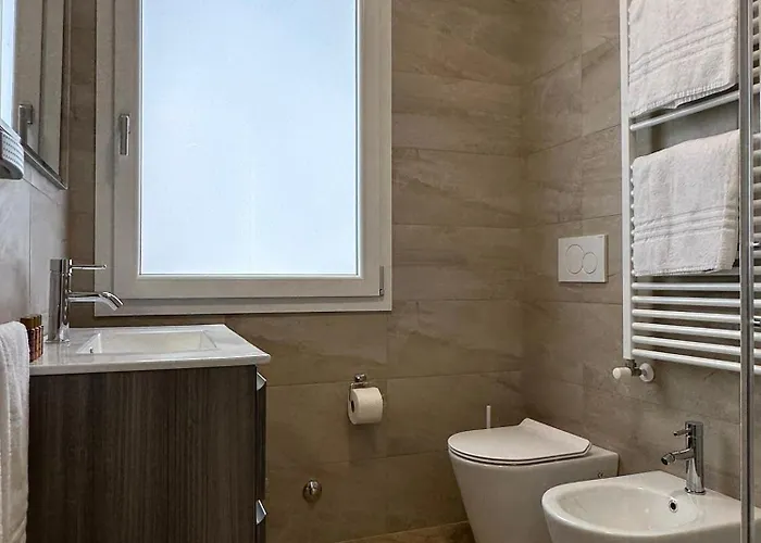 Laura Relais * Bolonya