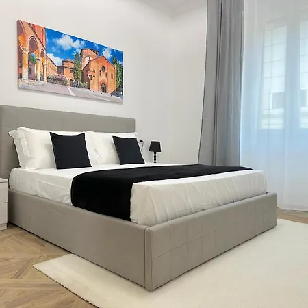 Laura Relais * Bologna